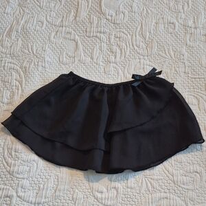 Freestyle girls size 4/5 black sheer dance skirt to wear over leo EUC